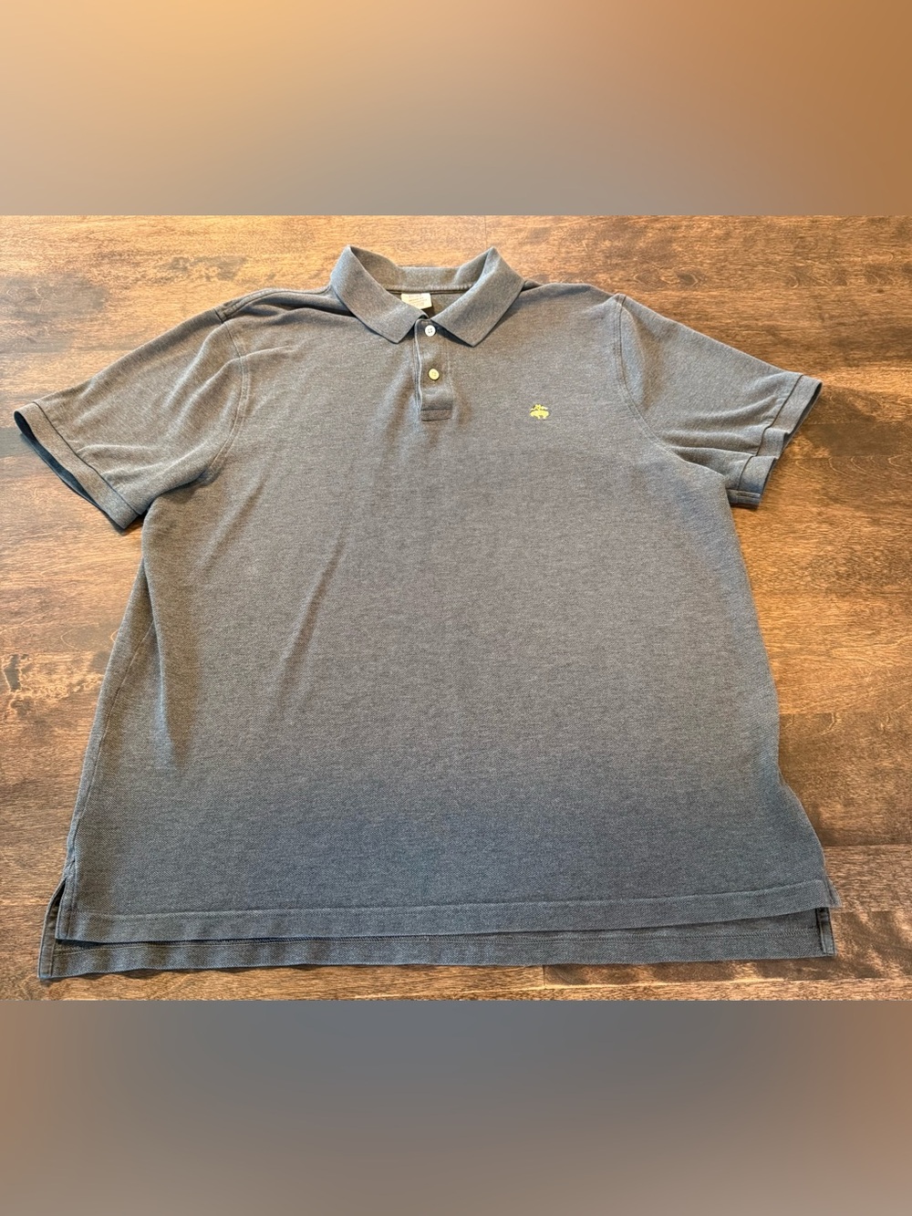 Brooks Brothers Men's Grey Performance Polo Shirt with Subtle Gold Logo